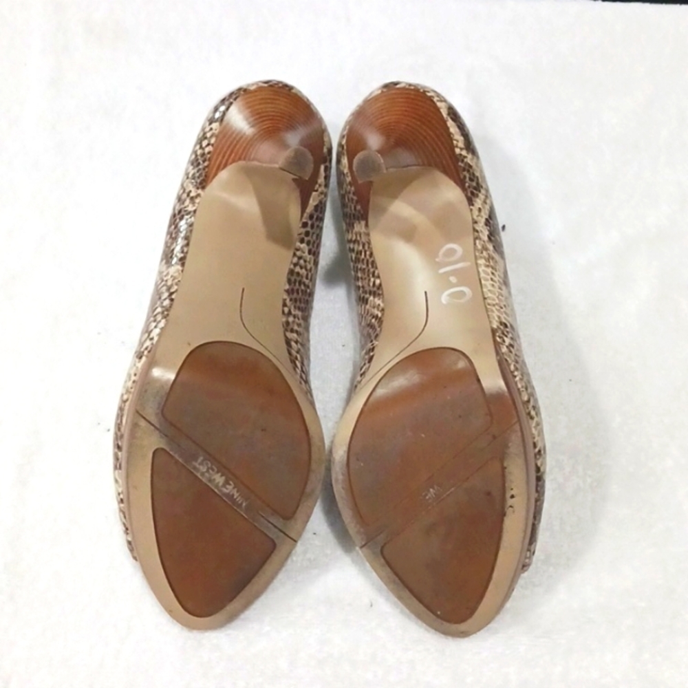 NINE WEST, SNAKE SKIN, PLATFORM, PEEP TOE Size 7 1/2. - Picture 9 of 12